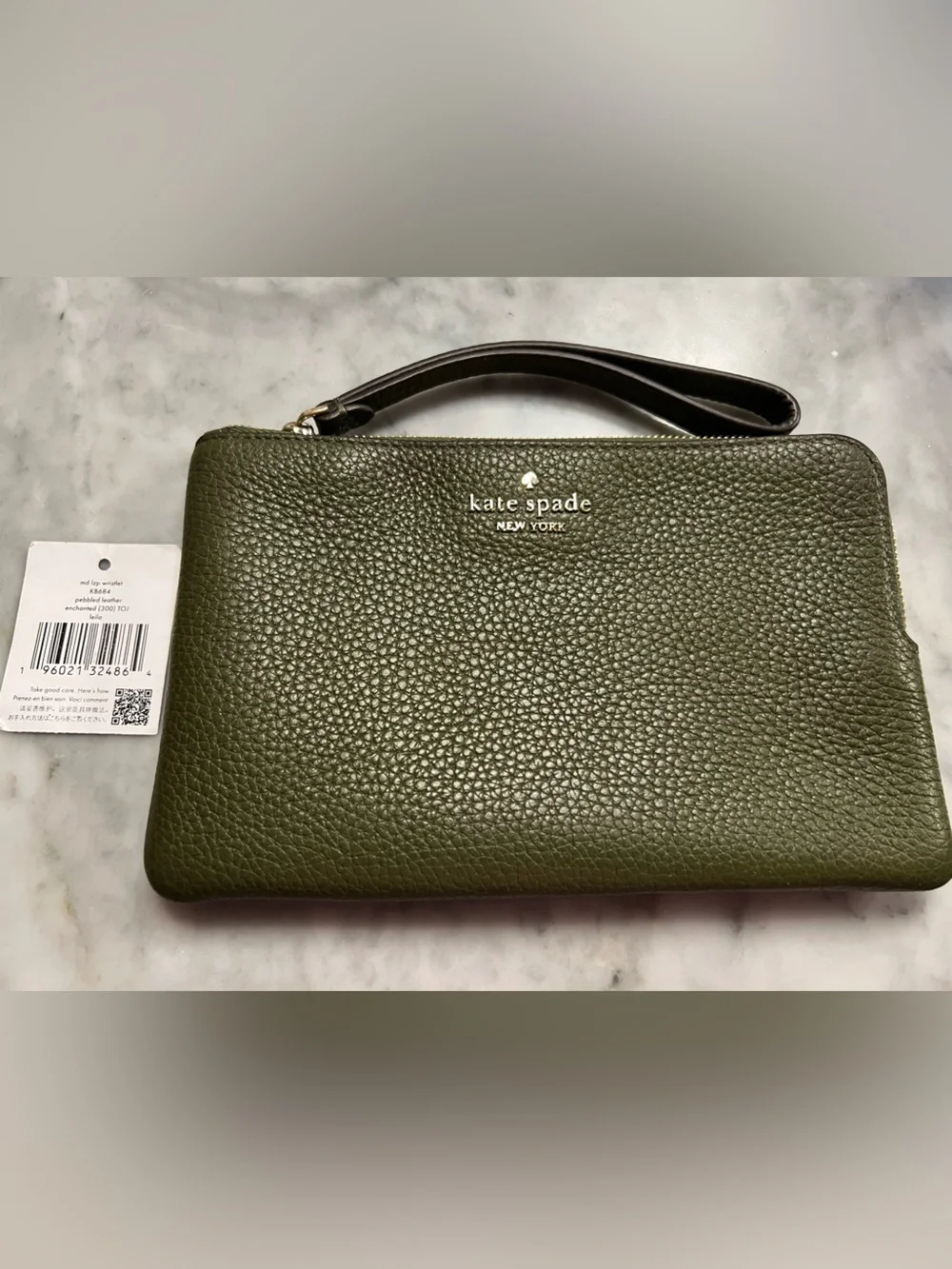 EUC! Kate Spade - Enchanted Green pebbled leather L-Zip Wristlet/Clutch$138! - Picture 5 of 10